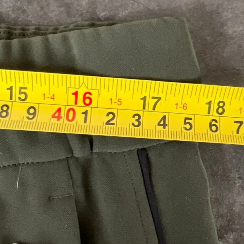 Lululelomen Size 12 NWT Straight Leg Sweats Green Women